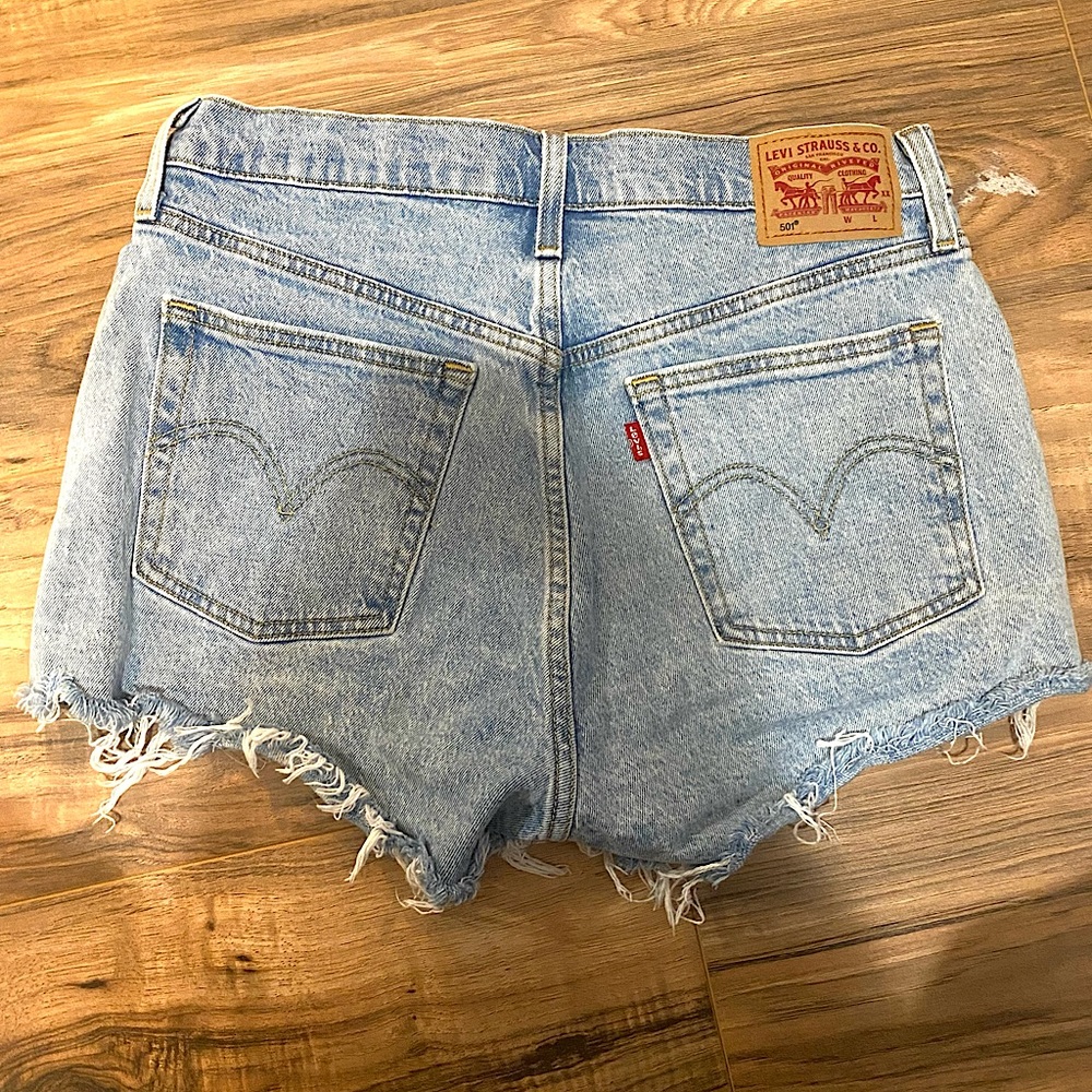 Women’s Levi Shorts